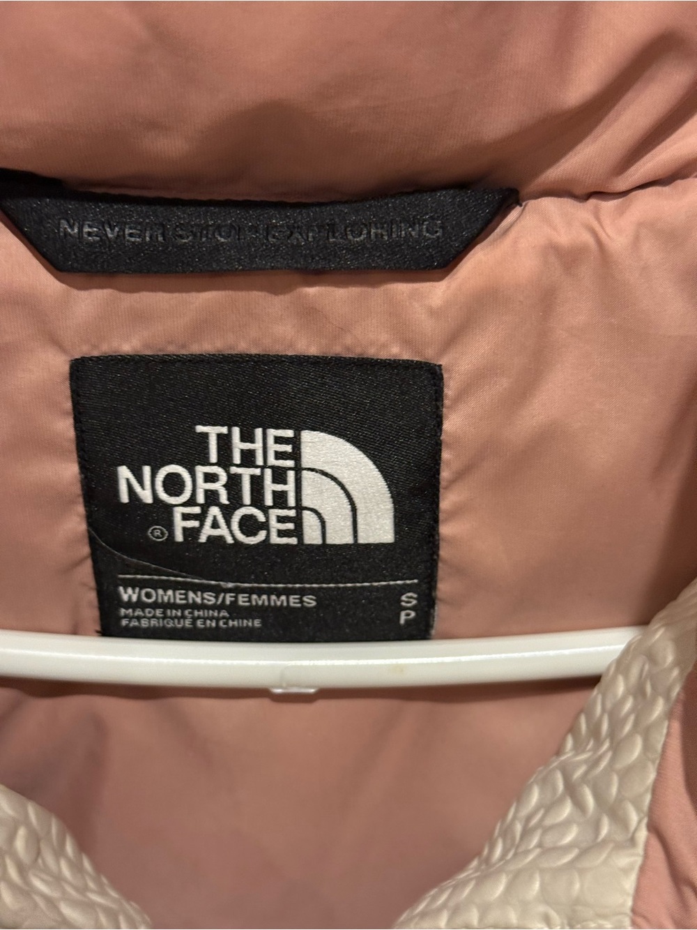 The North Face Women's Cream Quilted Down Puffer Coat with Faux Fur Hood - Picture 2 of 4